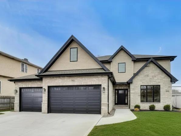9322 S 54th Ave, Oak Lawn, IL 60453