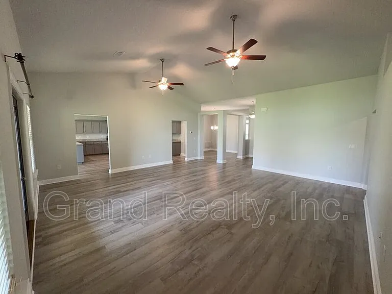 6264 Pineapple Dr — Photo 10