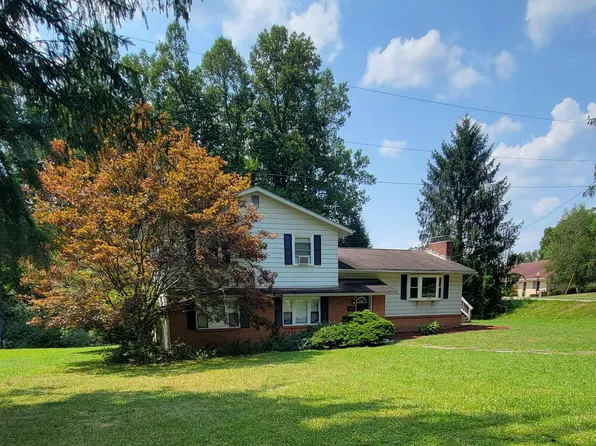 176 Greystone Dr, Philippi, WV 26416