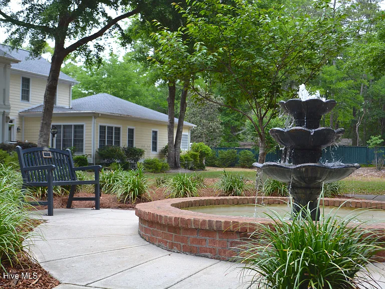 Devaun Park Blvd — Photo 23