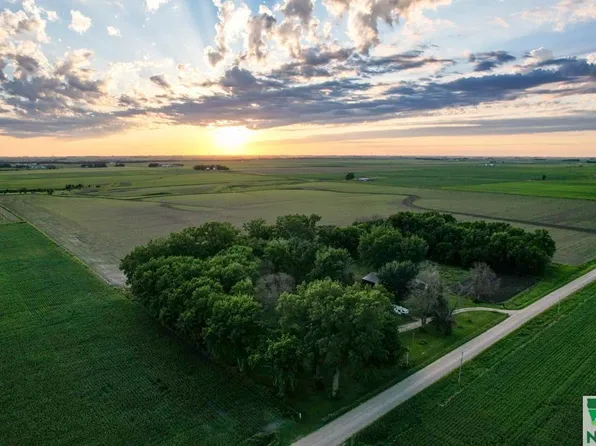 4545 110th Ave, Peterson, IA 51047