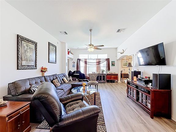 4th image of 2265 HACKNEY WAY