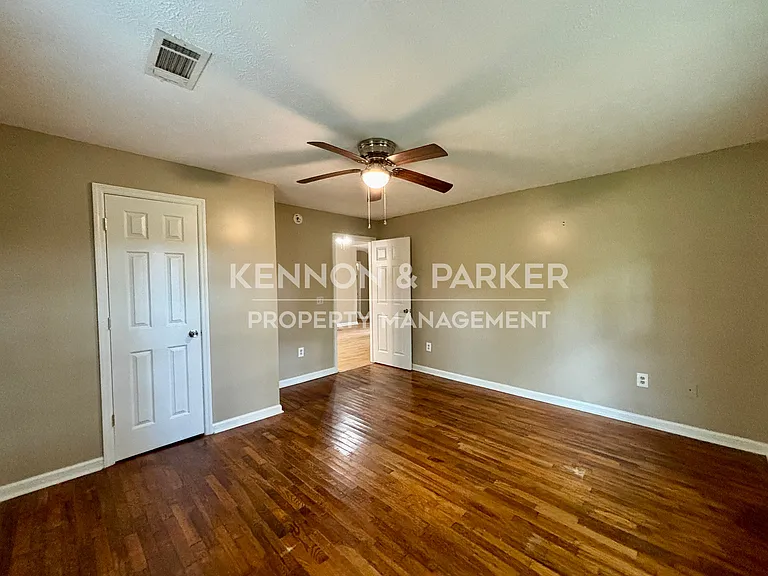 503 Lake Condy Rd — Photo 13