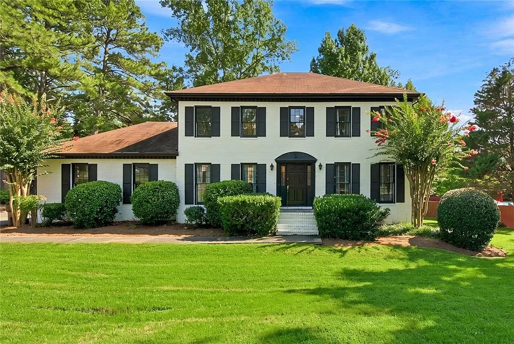 5 bed, 2.5 bath, 3048 sqft, $3,500 — Photo 1