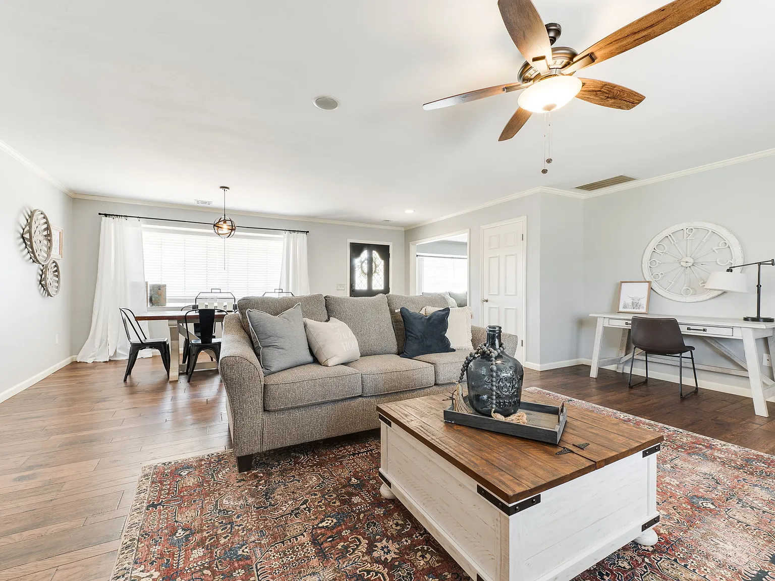 3 bed, 1891 sqft, $4,100 — Photo 3