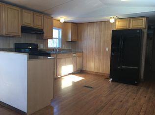 17 Pheasant Hill Trailer Park, Milford, ME 04461