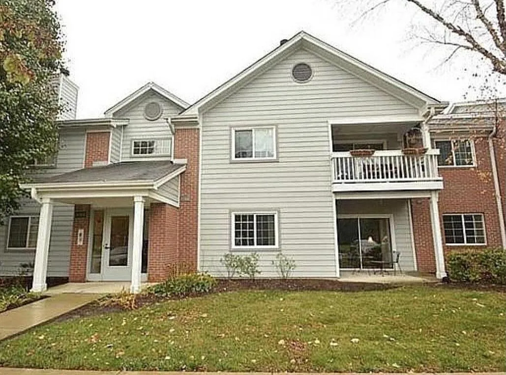 2 bed, 1072 sqft, $1,400 — Photo 1