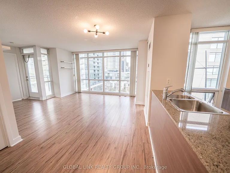 11 Brunel Ct #703 — Photo 1