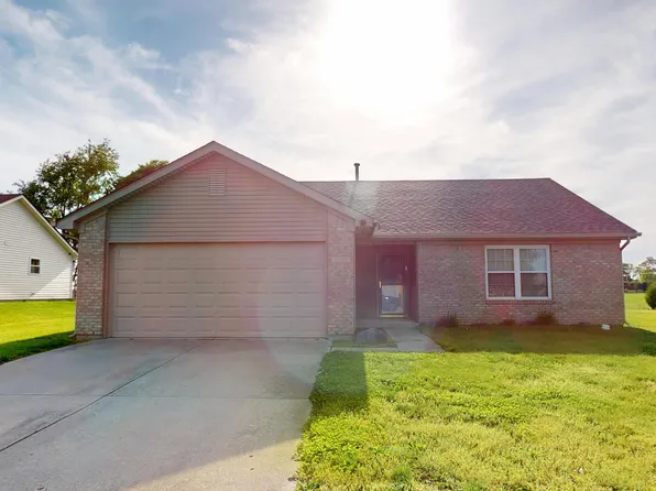 1096 Bumblebee Way, Greenfield, IN 46140