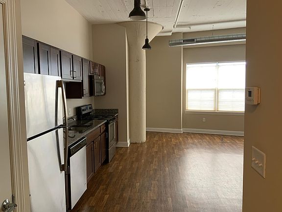 4th image of 733 Broadway APT 107
