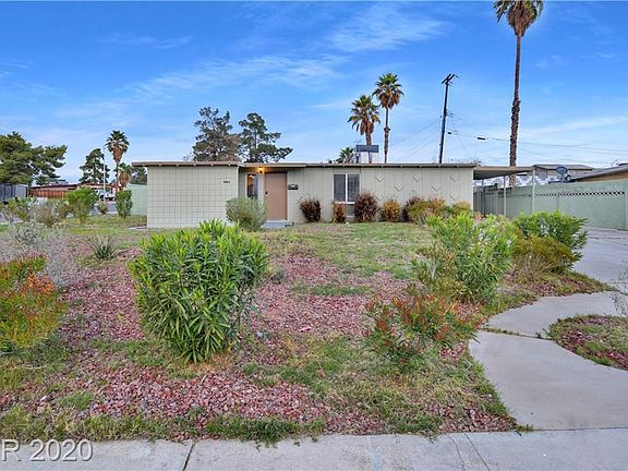 4th image of 1564 Capistrano Ave