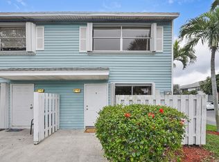 2757 NE 15th St, Pompano Beach, FL 33062