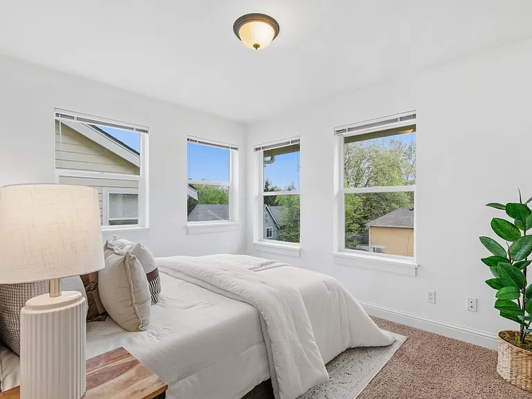 3131 SW Raymond St — Photo 24