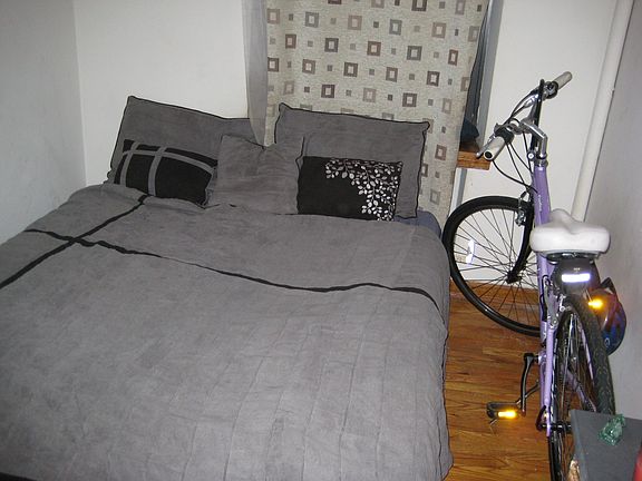 3rd image of 57 W 90th St APT 2