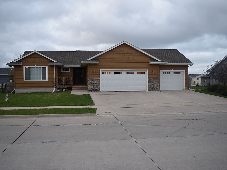 1st image of 1305 34th St