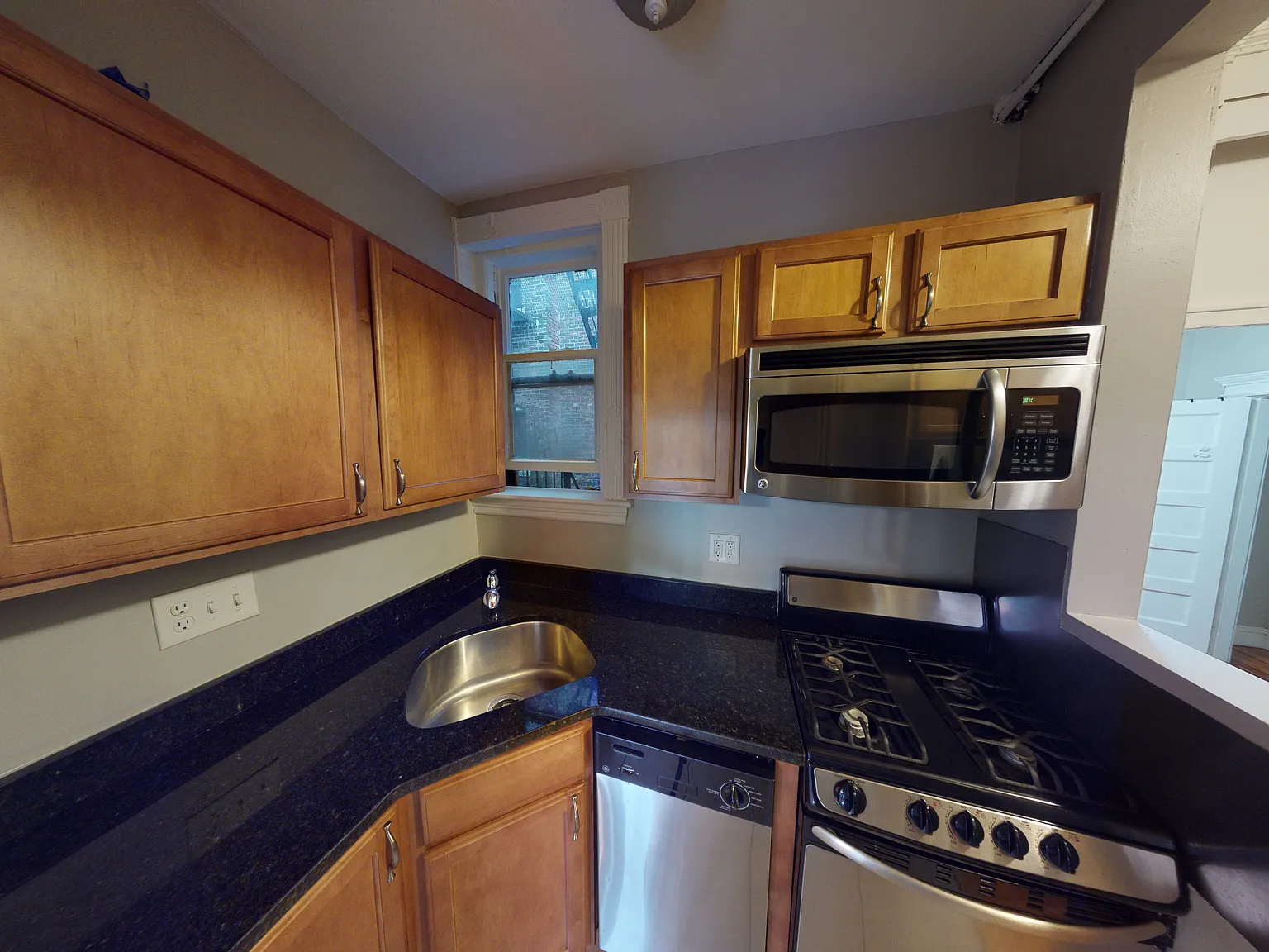2 bed, 459 sqft, $3,025 — Photo 4