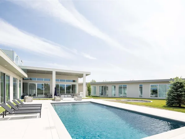 15105 Oregon, Cutchogue, NY 11935