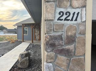 2211 Powers Dr, Lewiston, ID 83501