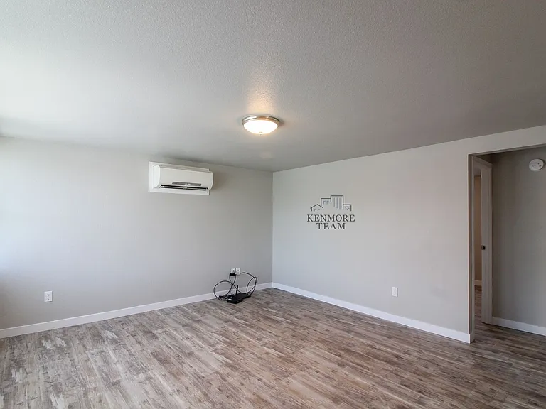 103 Casey Ave — Photo 6