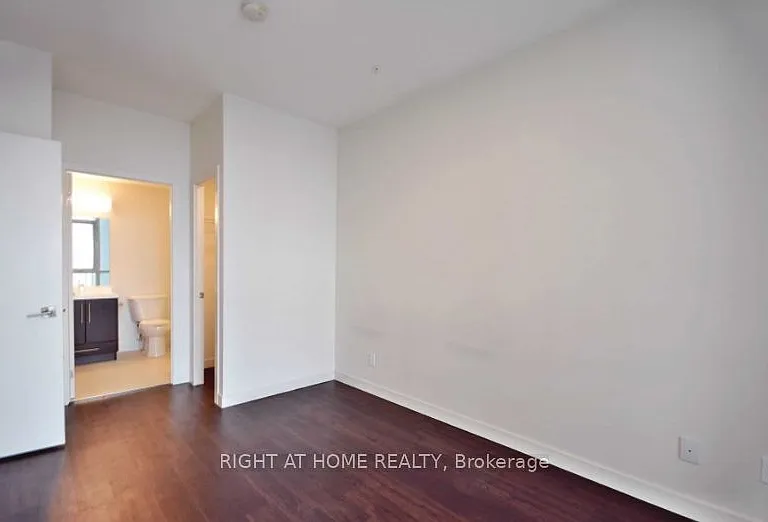 2087 Fairview St #905 — Photo 12