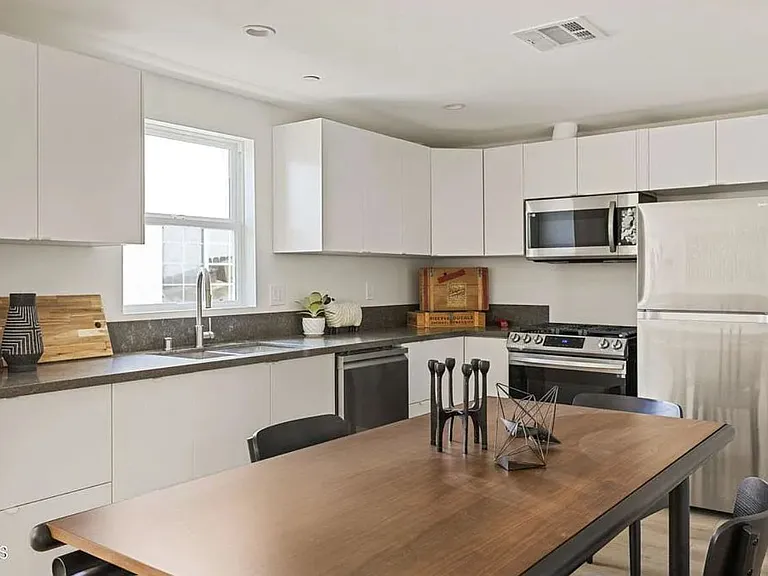 4948 Glacier Dr #1 — Photo 7