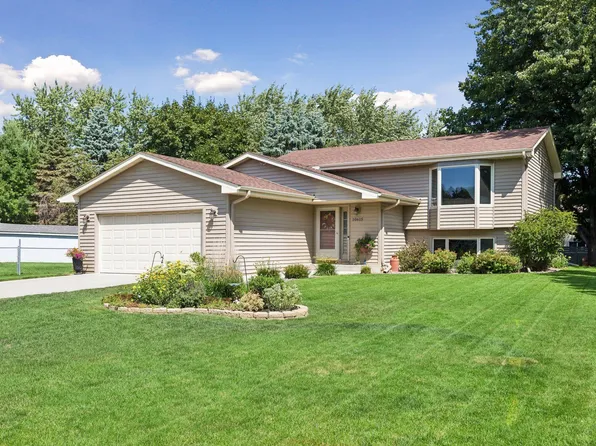 10615 Opal St NE, Blaine, MN 55014