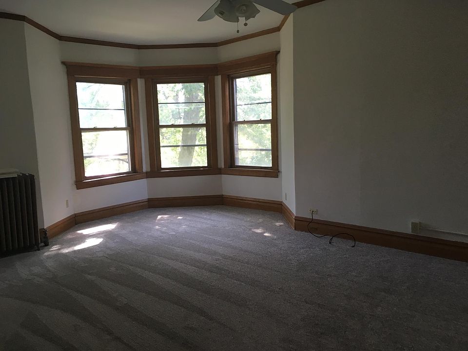 Living room, turret area