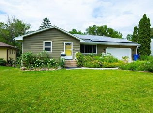 1585 Old Hudson Rd, Saint Paul, MN 55106