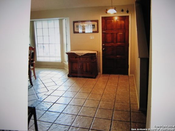 4th image of 8128 Oak Island Dr