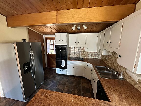 4th image of 1319 Sanders Dr