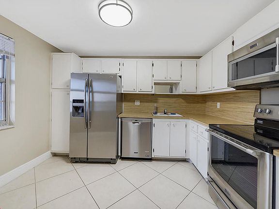4th image of 3507 Oaks Way APT 708