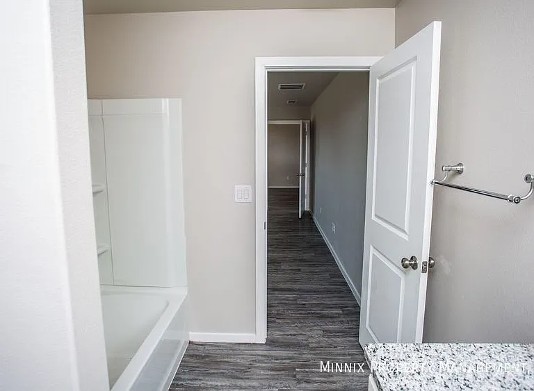 921 Tulane St — Photo 12