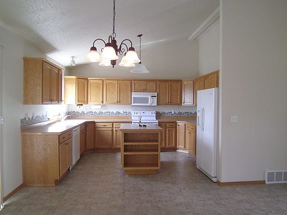 4th image of 8502 E Bull Pine Ln
