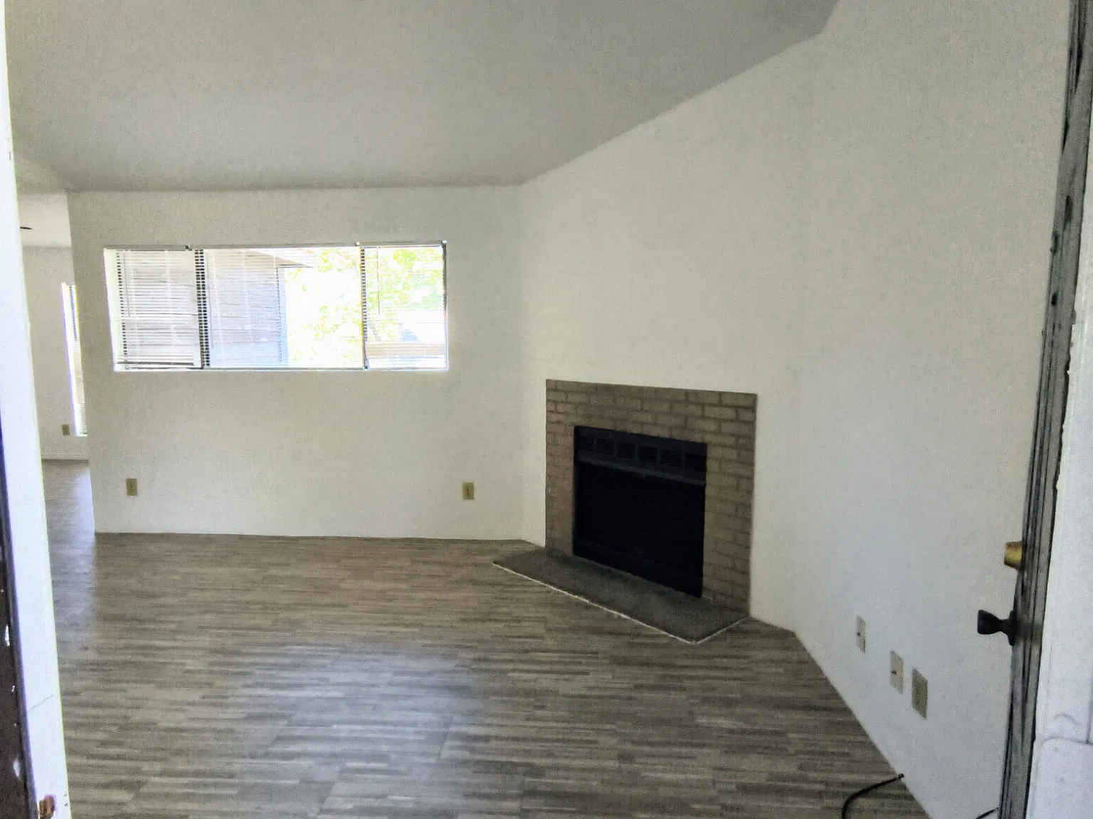1 bed, 792 sqft, $800 — Photo 2