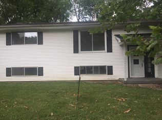 203 Sylvan Dr, Decatur, IL 62521