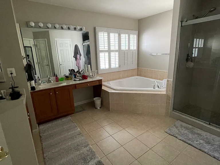 2102 Powells Landing Cir — Photo 10