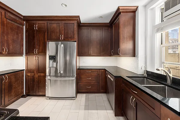 Sold by Douglas Elliman | media 18