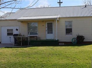 403 Avenue K, Anson, TX 79501
