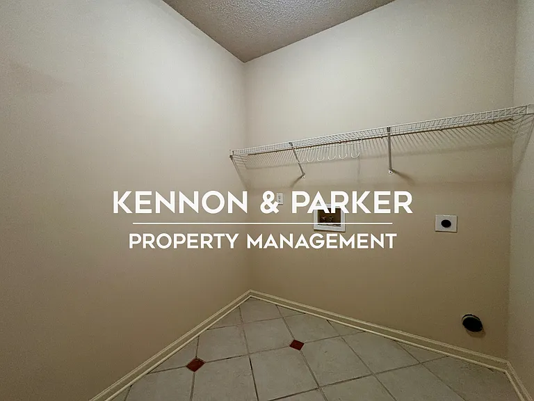 108 Blue Spruce Dr — Photo 7