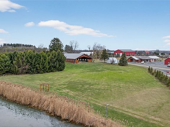 3rd image of 511 Hansen Point Rd