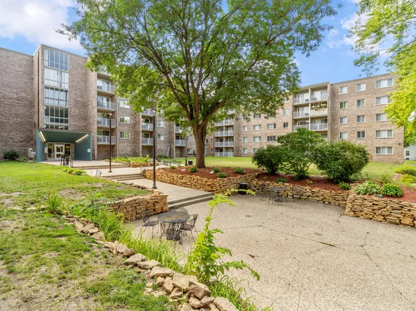 River Bluff Apartments