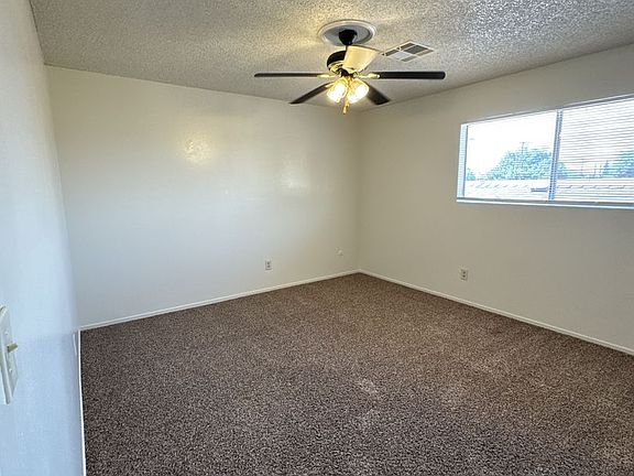 5th image of 2424-2430 S Sallee St #2426