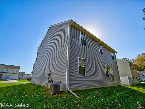 4th image of 2288 Hunter Ln