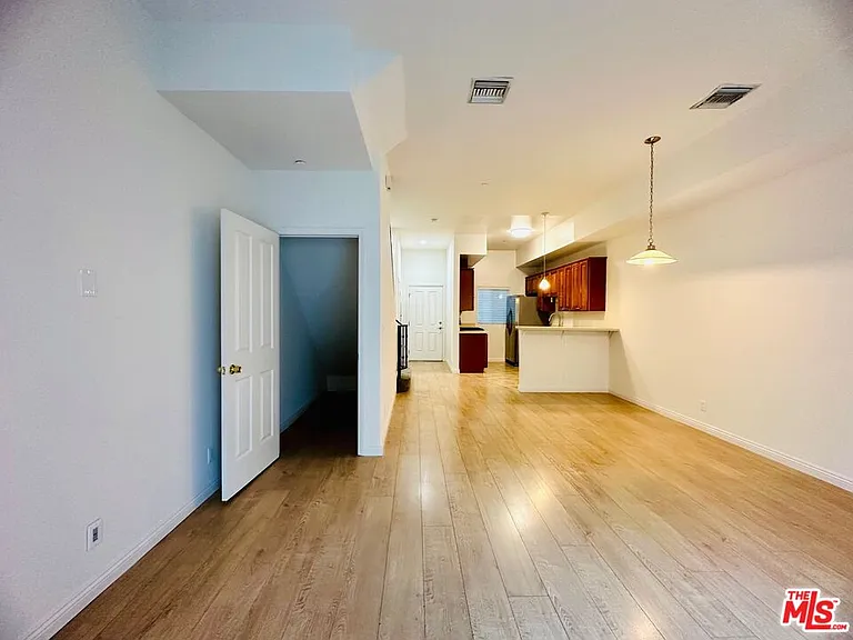 14735 Friar St #110 — Photo 17
