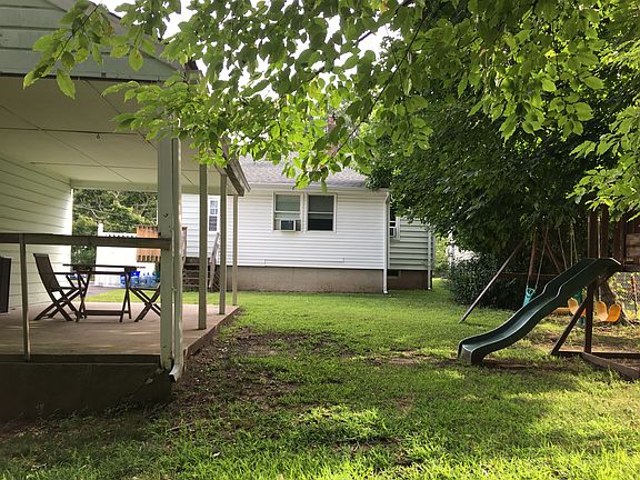5th image of 138 Castle Heights Ave