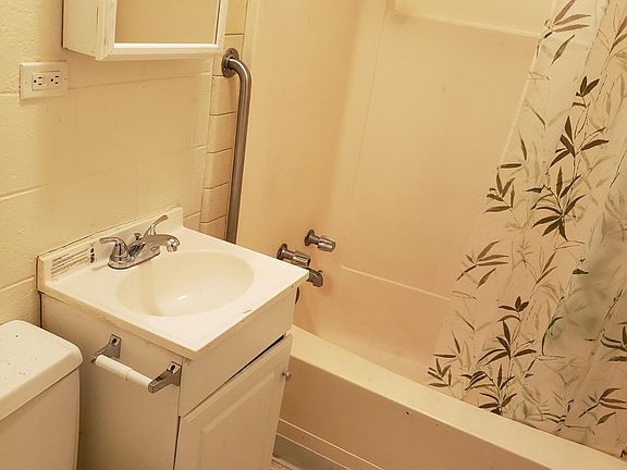 3rd image of 177 S Farmersville Blvd APT G