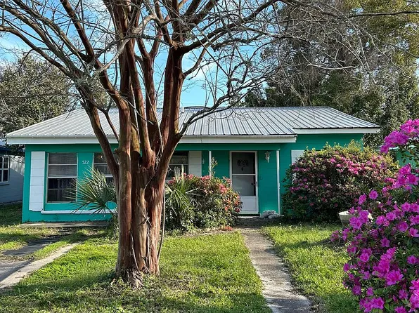 522 9th St, Port Saint Joe, FL 32456