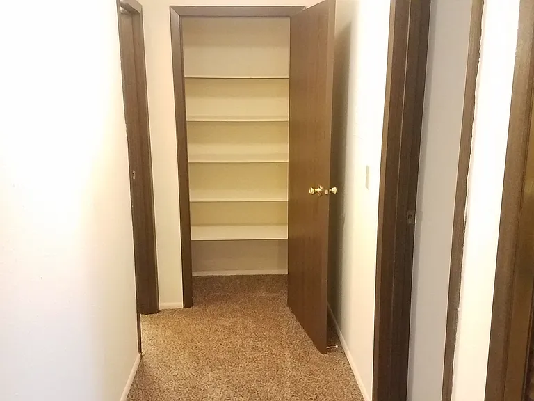 Kimberly Club Apartments — Photo 129