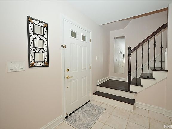 3rd image of 2032 Kristin Dr