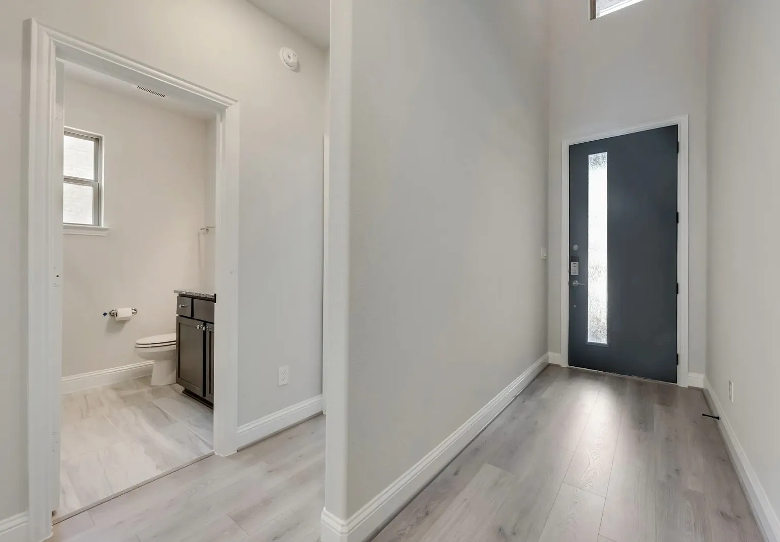 5 bed, 3038 sqft, $3,200 — Photo 3